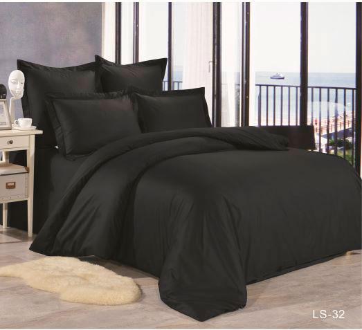 Черное постельное белье с вышивкой